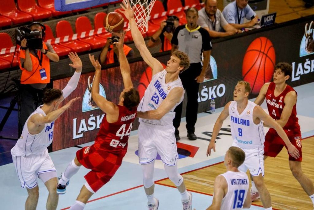 Eurobasket: Οι Φινλανδοί έριξαν στο «καναβάτσο» τους Κροάτες με 94-86 και πέρασαν στους «8»