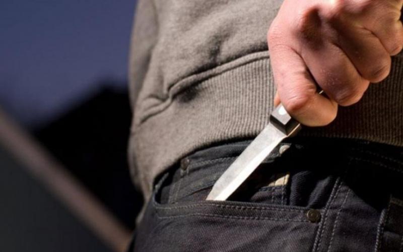Κατερίνη: Ληστεία υπό την απειλή μαχαιριού σε ψιλικατζίδικο – Άρπαξαν τσιγάρα και έγιναν… καπνός