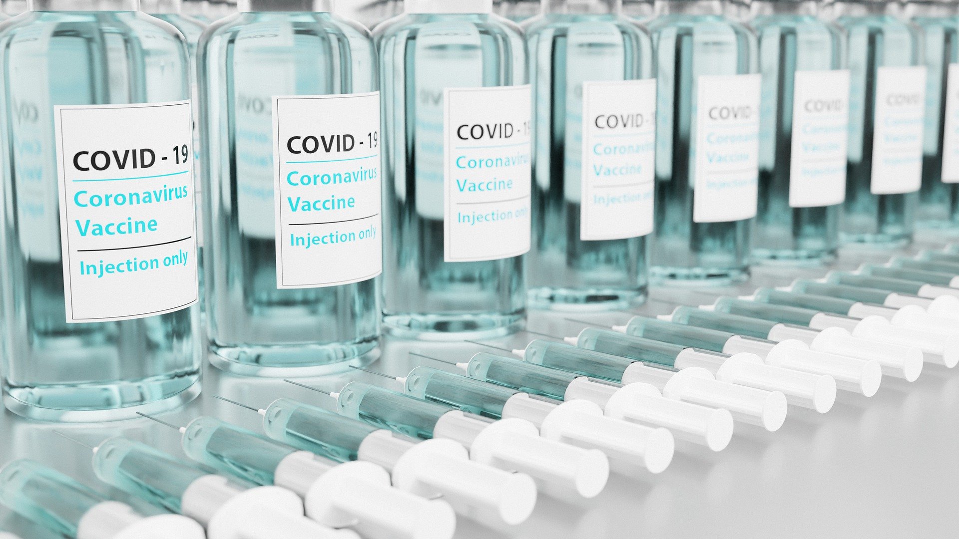 Συνεχίζεται το «κυνήγι μαγισσών»: Αφαιρέθηκε οριστικά η άδεια ιατρού που ήταν αρνητικός στα εμβόλια κατά του Covid-19