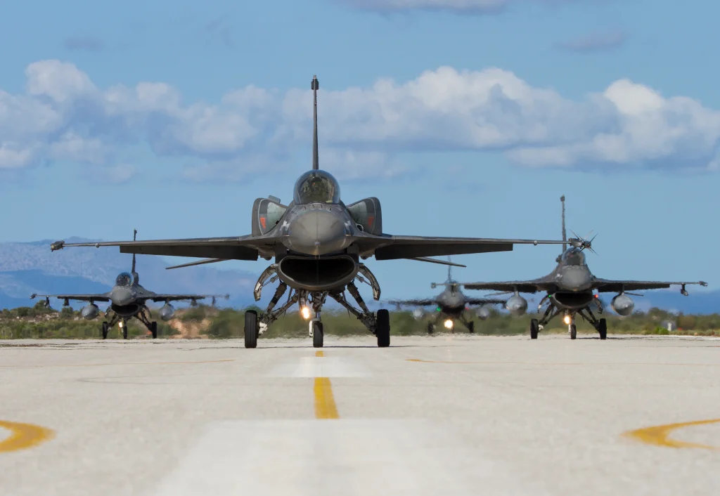 Σούδα: Έφτασαν στην 115 ΠΜ τα δύο πρώτα αναβαθμισμένα F-16 Viper