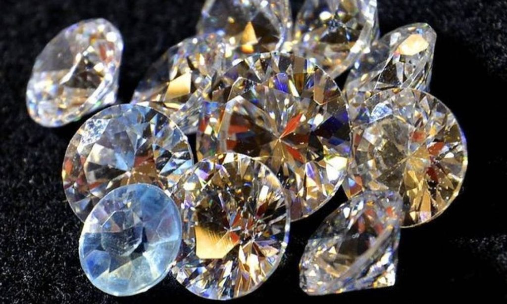 Αυστραλοί επιστήμονες ανακάλυψαν σπάνια εξαγωνικά διαμάντια εξωγήινης προέλευσης σε μετεωρίτες που έπεσαν στη Γη