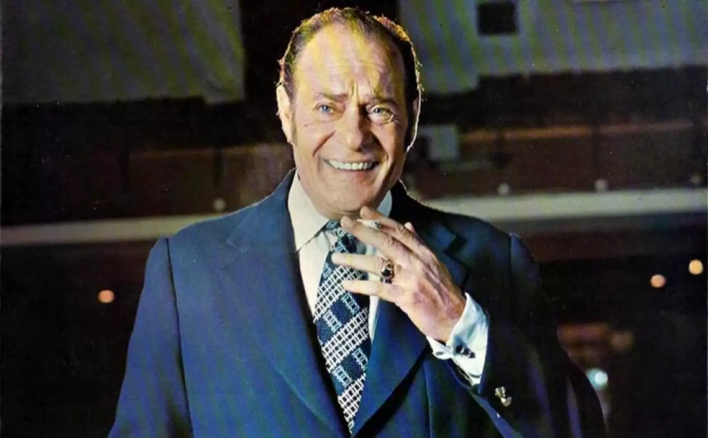 Σπάνιο κλικ από το ’35: Δείτε τον 22χρονο Λάμπρο Κωνσταντάρα στο Παρίσι (φώτο)