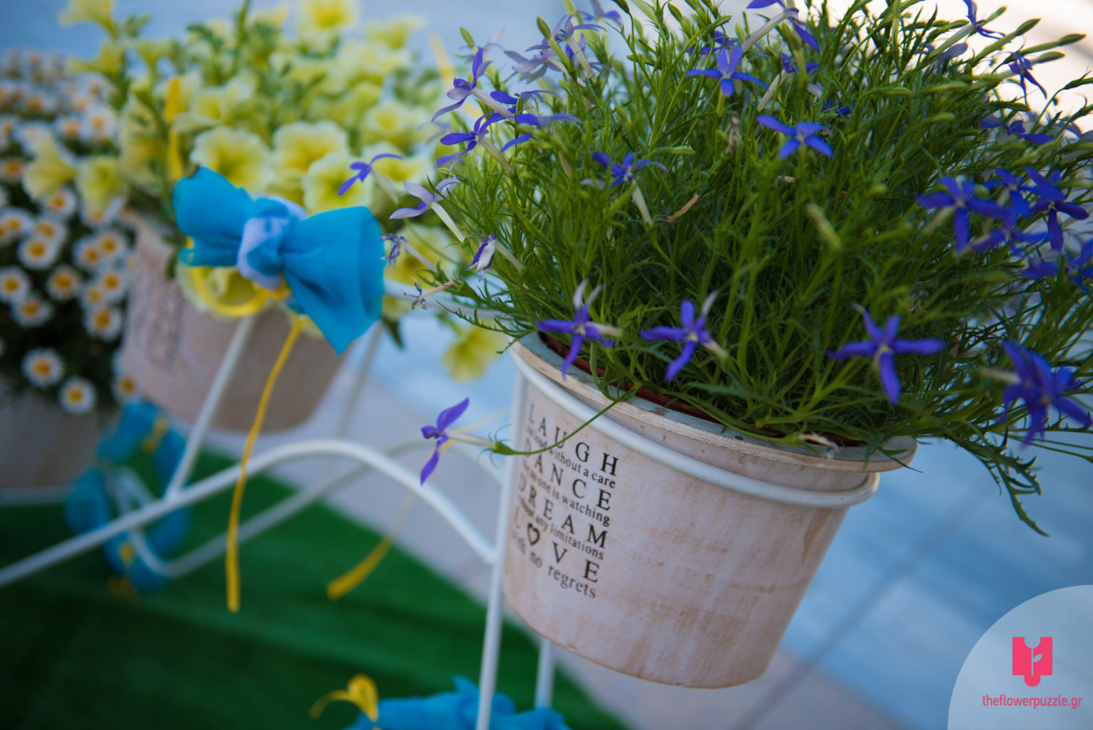 Εύβοια: Απίστευτο περιστατικό στην εκκλησία – Άναψε κερί και μετά έκλεψε στολισμό της βάφτισης που ακολουθούσε