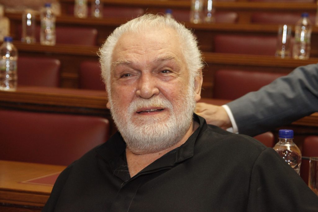 Αλέξανδρος Καζάκος: Ο άγνωστος 25χρονος γιος του Κώστα Καζάκου