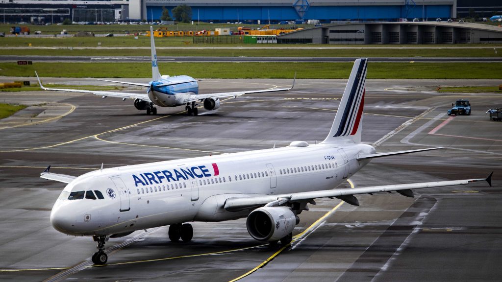 Air France: Προχωρά σε αυξήσεις μισθών για την αντιμετώπιση του πληθωρισμού