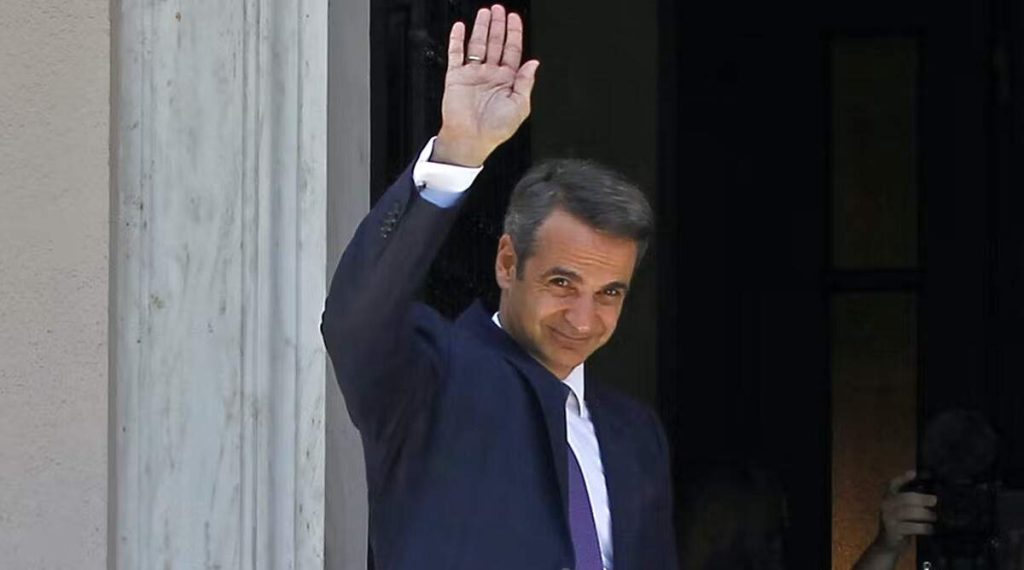 Οι Γερμανοί «πυροβολούν» τον Κ.Μητσοτάκη: «Έχει “γυαλιστερή” εμφάνιση αλλά στην πραγματικότητα είναι αυταρχικός»