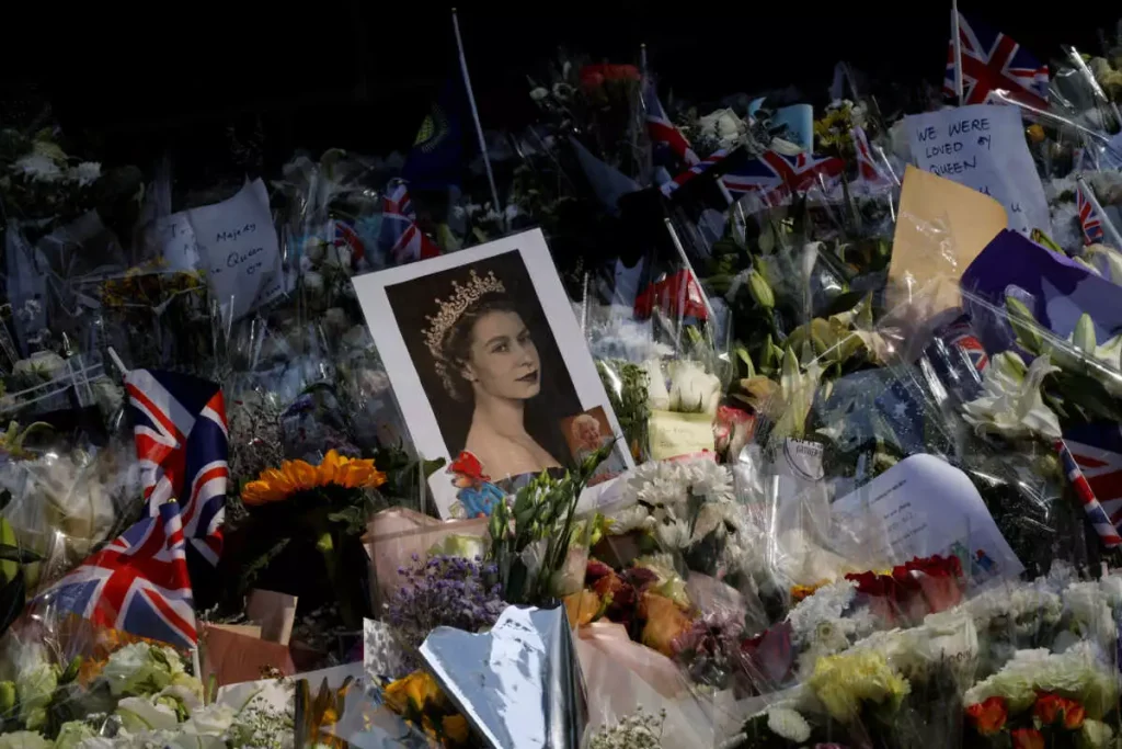 Κηδεία βασίλισσας Ελισάβετ: «Τέλος» τα λουλούδια στη Βρετανία – Εισαγωγές από Τουρκία