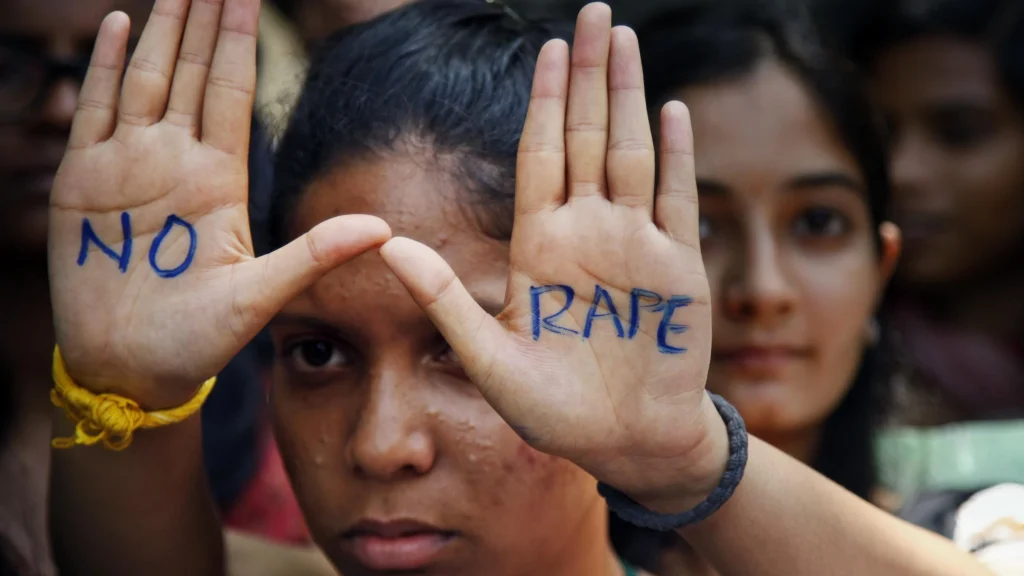 Αποτροπιασμός στην Ινδία: Βίασαν και κρέμασαν σε δέντρο δύο κορίτσια ηλικίας 15 και 17 ετών – Έξι συλλήψεις