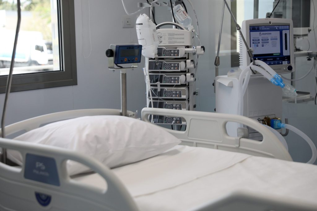 Κρήτη: Άνδρας έπεσε από ύψος 6 μέτρων – Στο νοσοκομείο με κρανιοεγκεφαλικές κακώσεις