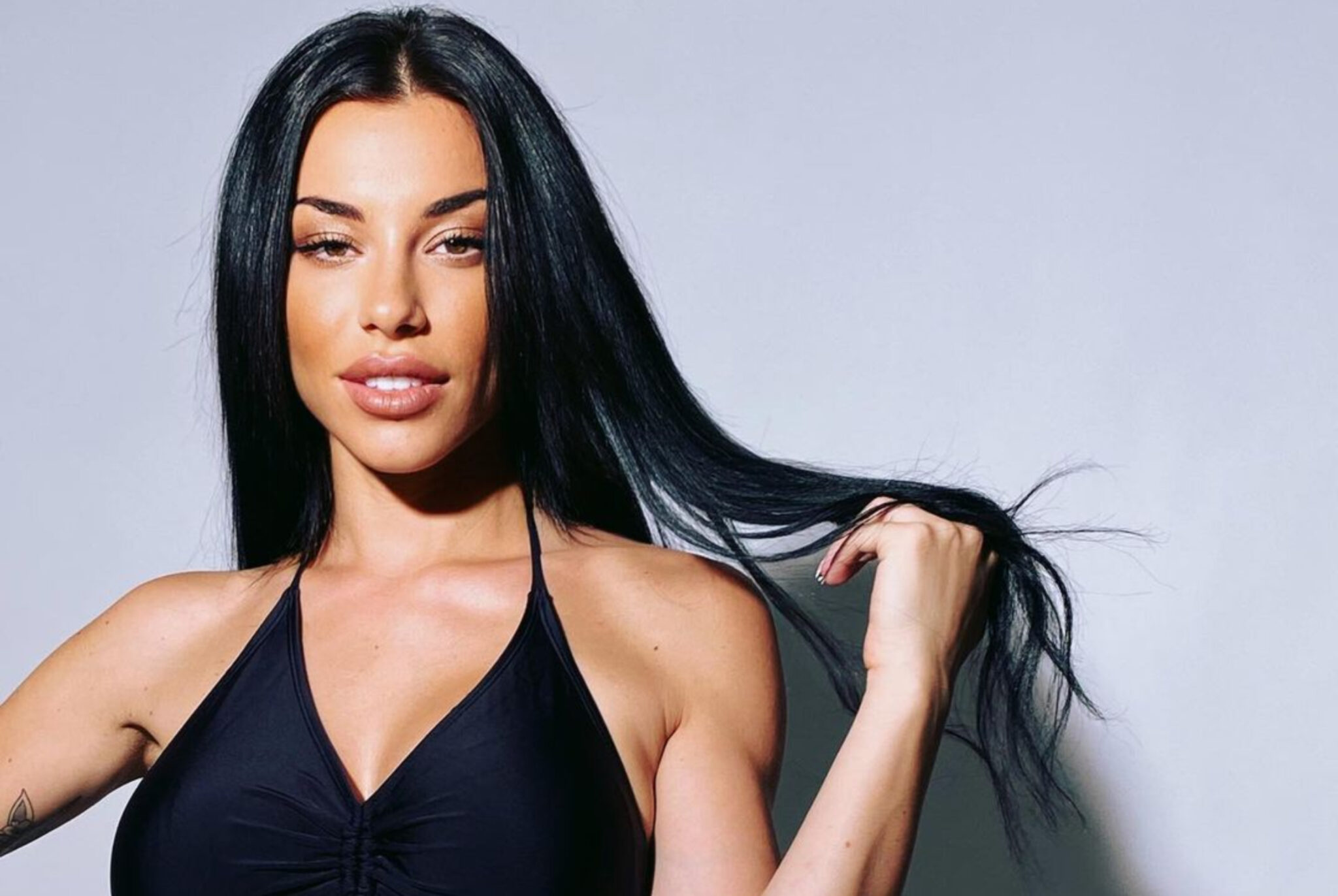 Η Ειρήνη Στεριανού ποζάρει με τα λευκά τα εσώρουχά της (ΦΩΤΟ)