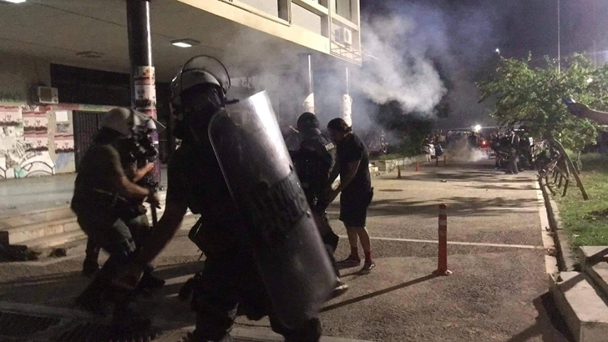 Θεσσαλονίκη: Σοβαρά επεισόδια στο ΑΠΘ (βίντεο, φωτό)