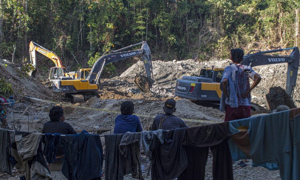 Ινδονησία: Τουλάχιστον επτά νεκροί & πέντε τραυματίες σε χρυσωρυχείο που θάφτηκε από κατολίσθηση