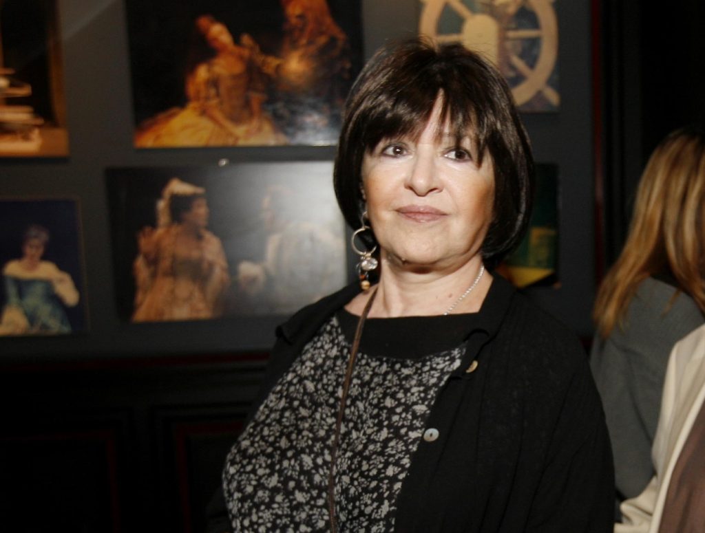 ΣΥΡΙΖΑ: «Η Μάρθα Καραγιάννη συνδέθηκε με τις έννοιες της ξεγνοιασιάς και της αιώνιας νεανικότητας»