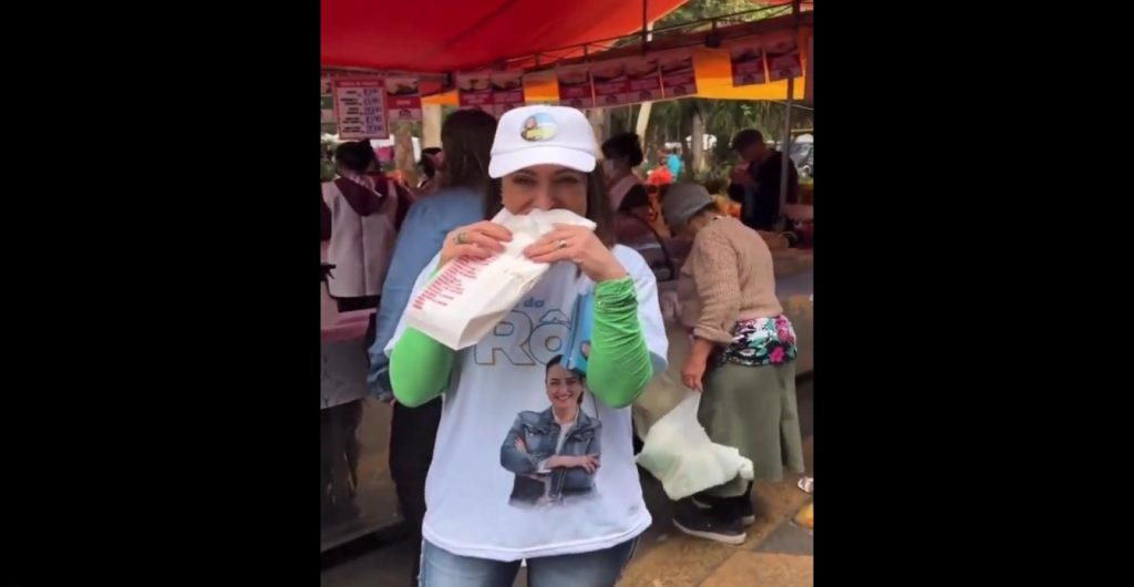 Βίντεο – σημείο των καιρών: Κάποιοι απολαμβάνουν το φαγητό τους & κάποιοι ψάχνουν στα σκουπίδια