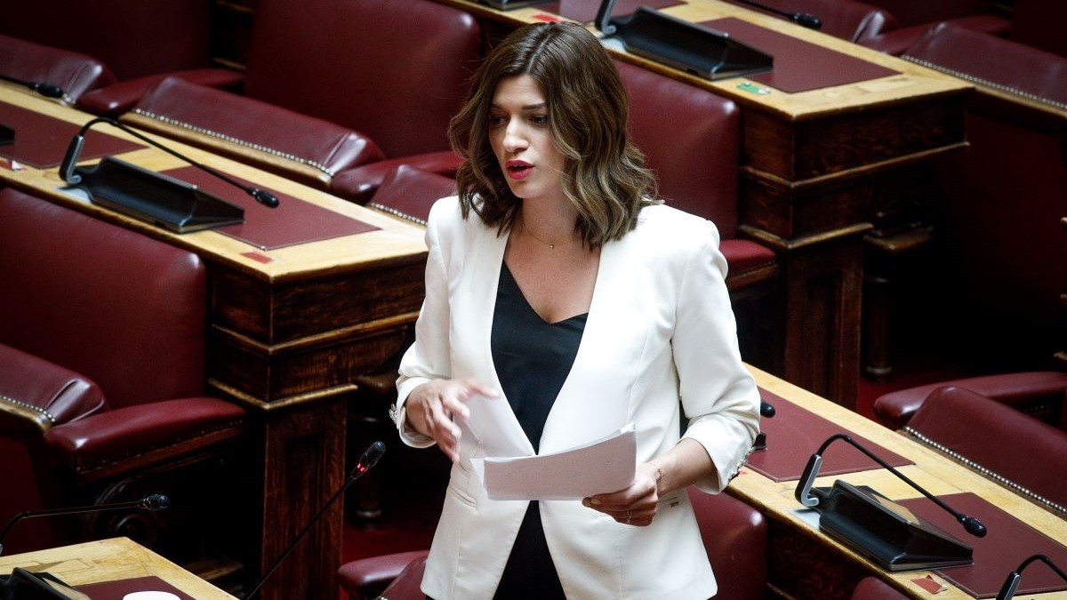 K.Noτοπούλου: «Λάσπη και σεξισμός εις βάρος μου στον αέρα του ραδιοφώνου της ΕΡΤ»