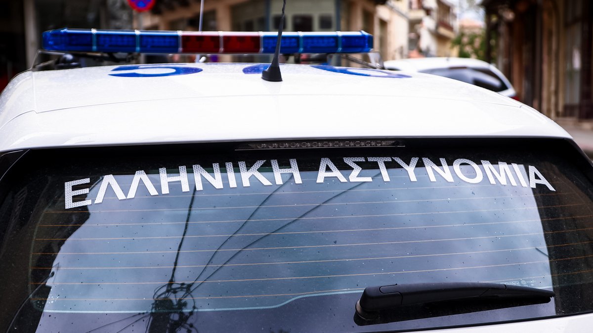 Κρήτη: 17χρονος αποπειράθηκε να στραγγαλίσει την 18χρονη αδερφή του – Τη χτύπησε με μπουνιές & κλωτσιές