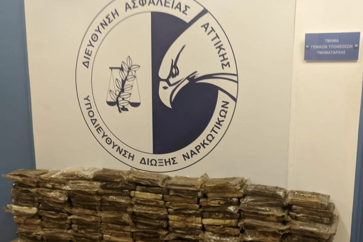 Η ΕΛ.ΑΣ κατέσχεσε 173 κιλά κοκαΐνης στο λιμάνι του Πειραιά – Πάνω από 6 εκατ. δολ. η αξία της (βίντεο)