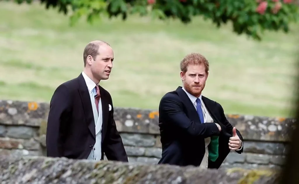 Στα… δύσκολα ο Κάρολος: Καλείται να συμφιλιώσει του πρίγκιπες Ουίλιαμ & Χάρι