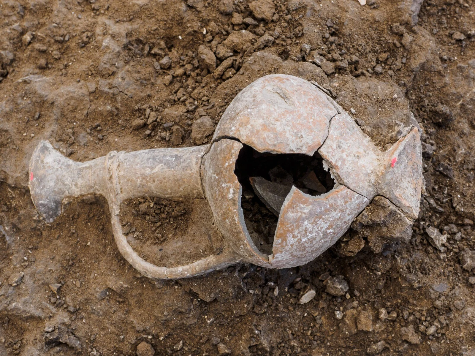 Ισραήλ: Ανακαλύφτηκαν 8 δοχεία ηλικίας 3.500 ετών με ίχνη από όπιο