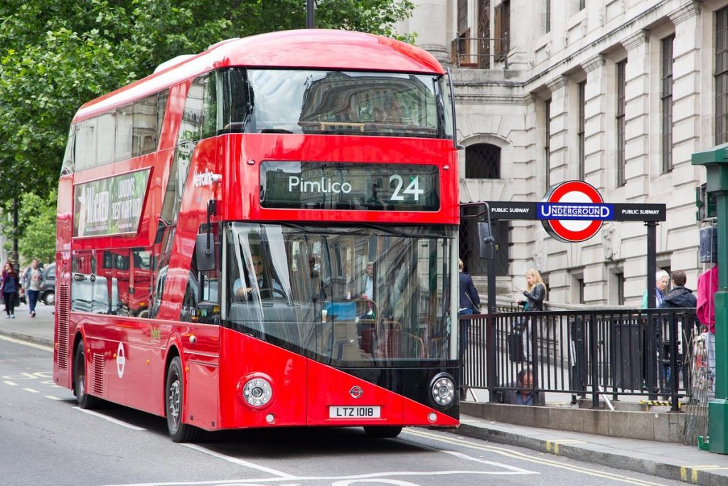 Βρετανία: Σε απεργία διαρκείας προχωρούν περισσότεροι από 2.000 οδηγοί λεωφορείων