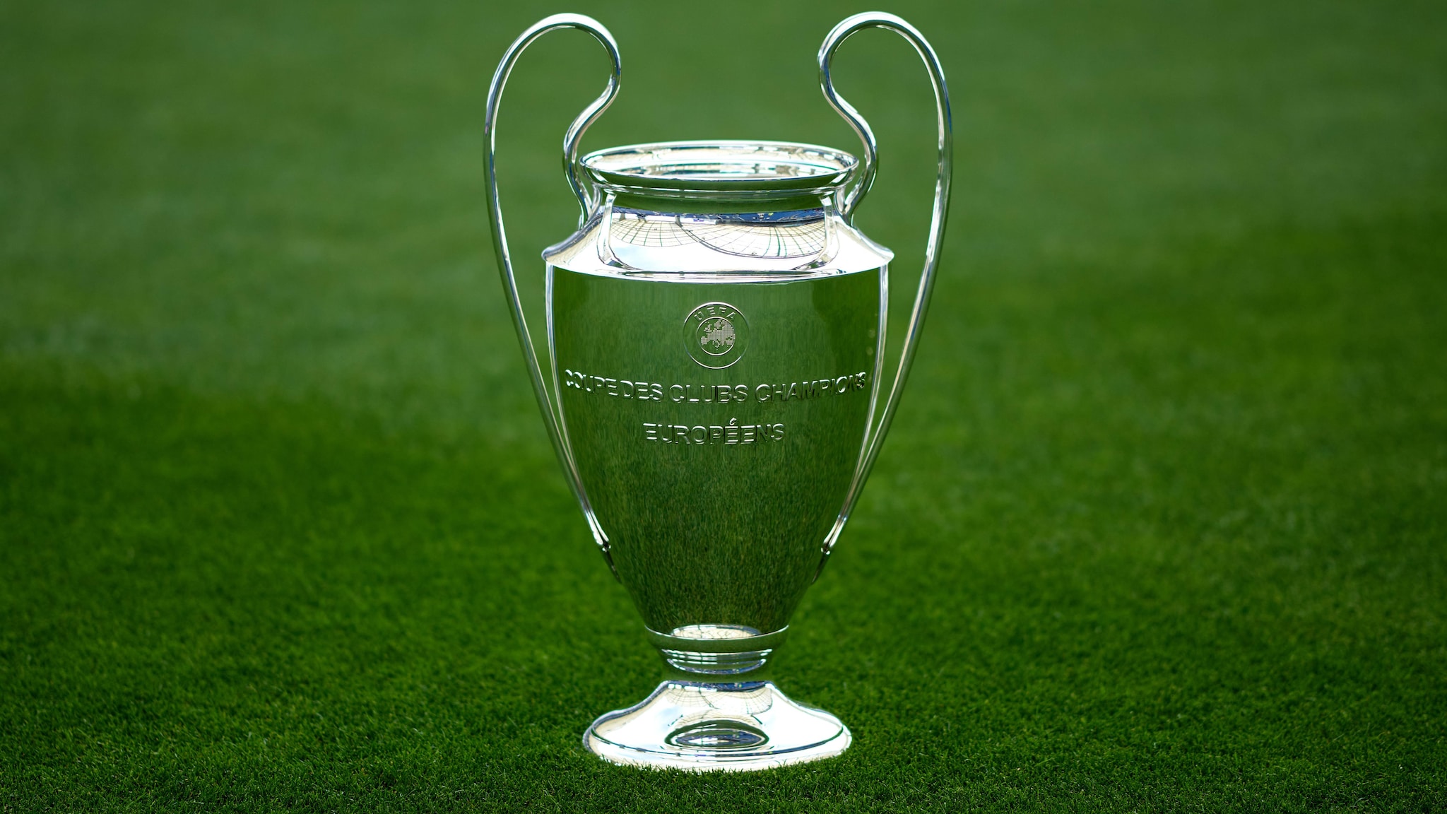 Champions League: Διαψεύδονται οι φήμες για αγώνες εκτός Ευρώπης