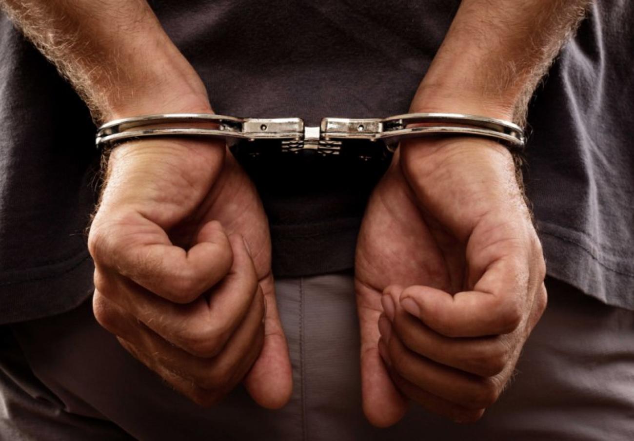 Συνελήφθη άνδρας στην Κρήτη – Βρέθηκαν παράνομα όπλα στο σπίτι του στο Ηράκλειο