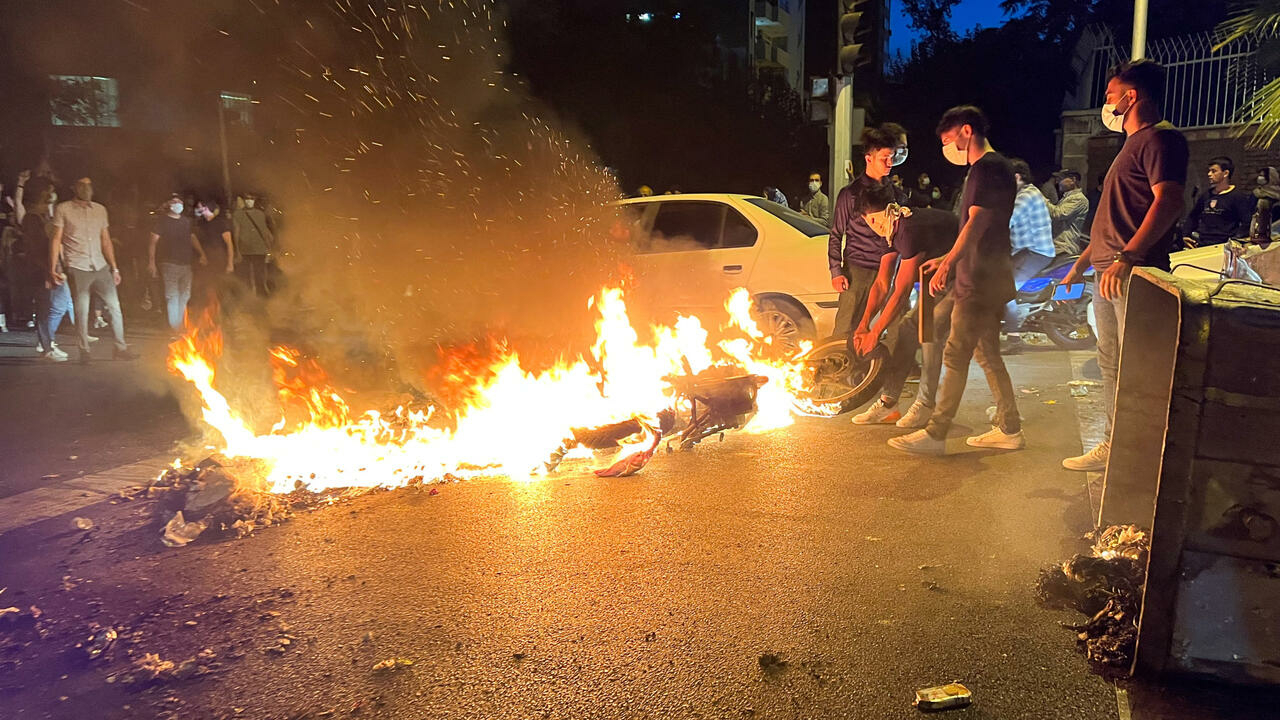 Ιράν: Oι φρουροί της Επανάστασης ζητούν την προσαγωγή όσων διαδίδουν fake news (βίντεο)