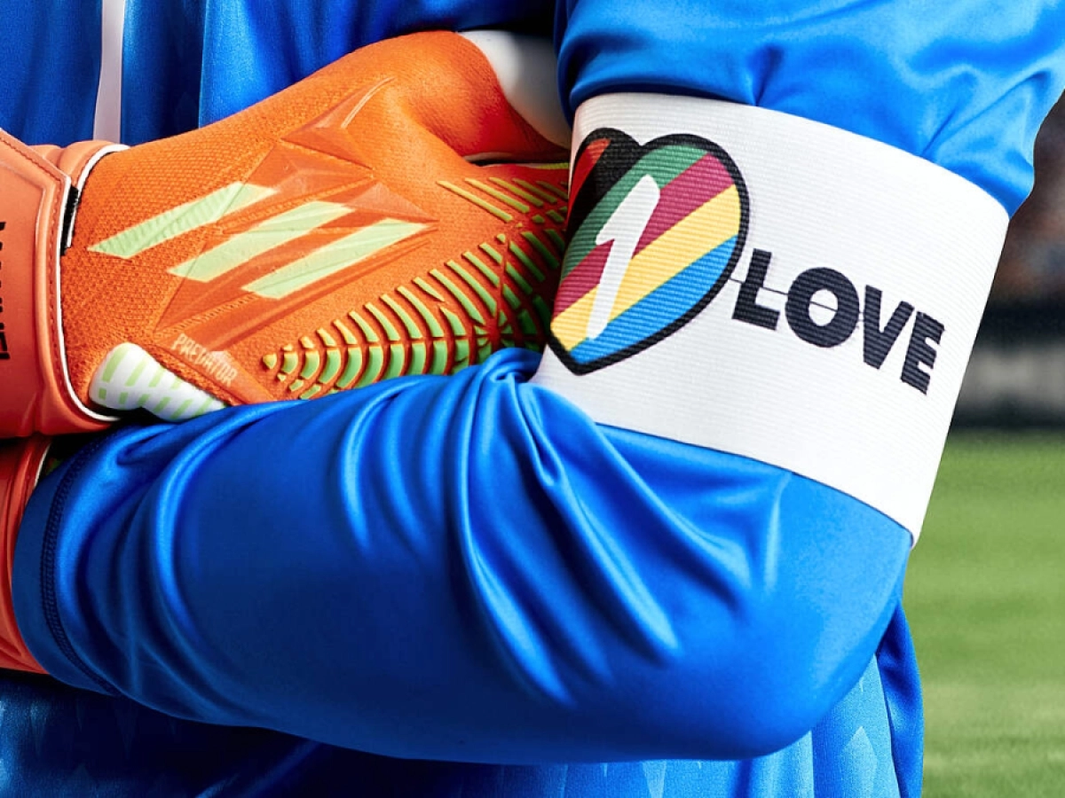 Κίνδυνος να μείνουν εκτός Μουντιάλ όσοι παίκτες φορέσουν το περιβραχιόνιο με το ουράνιο τόξο