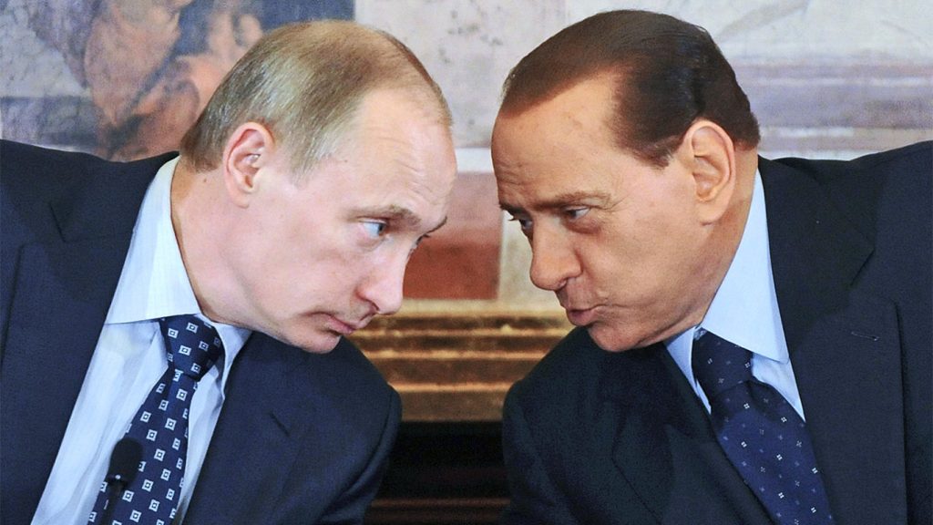 Σ.Μπερλουσκόνι για Β.Πούτιν: « Ήταν σε δύσκολη θέση – Τον ώθησαν στον πόλεμο»