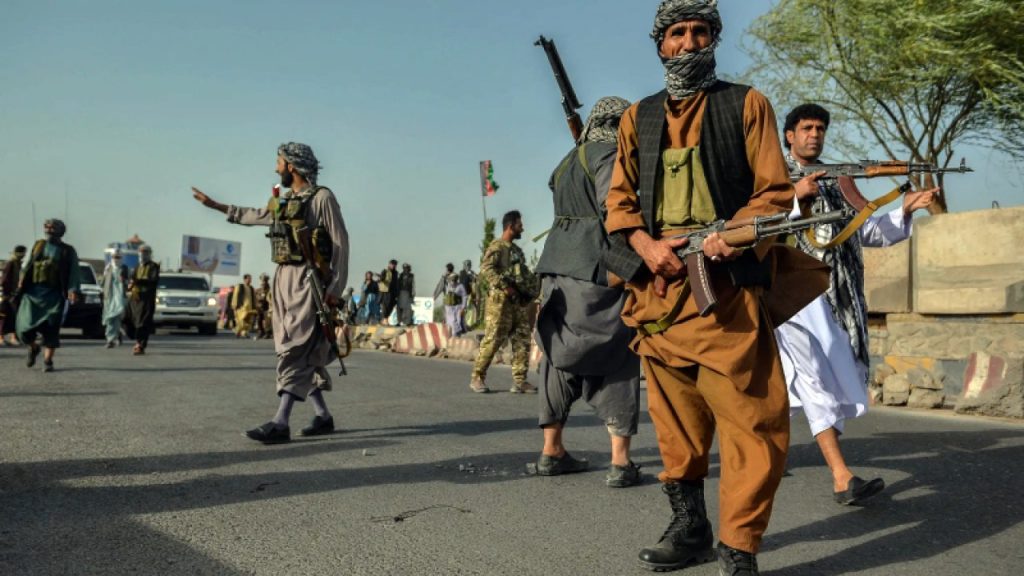 Αφγανιστάν: Τουλάχιστον τέσσερις νεκροί και 10 τραυματίες από έκρηξη σε τζαμί στην Καμπούλ (βίντεο)