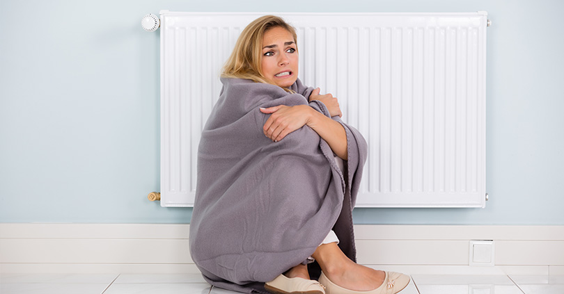 Βίντεο: Όποιος Ευρωπαίος τολμήσει να ανεβάσει τον θερμοστάτη η αστυνομία θα του χτυπάει την πόρτα