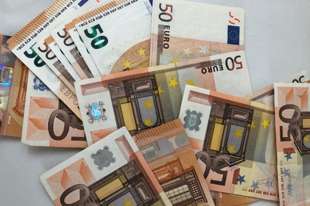 Εποχικό επίδομα: Πως θα πάρετε έως και 1.114 ευρώ