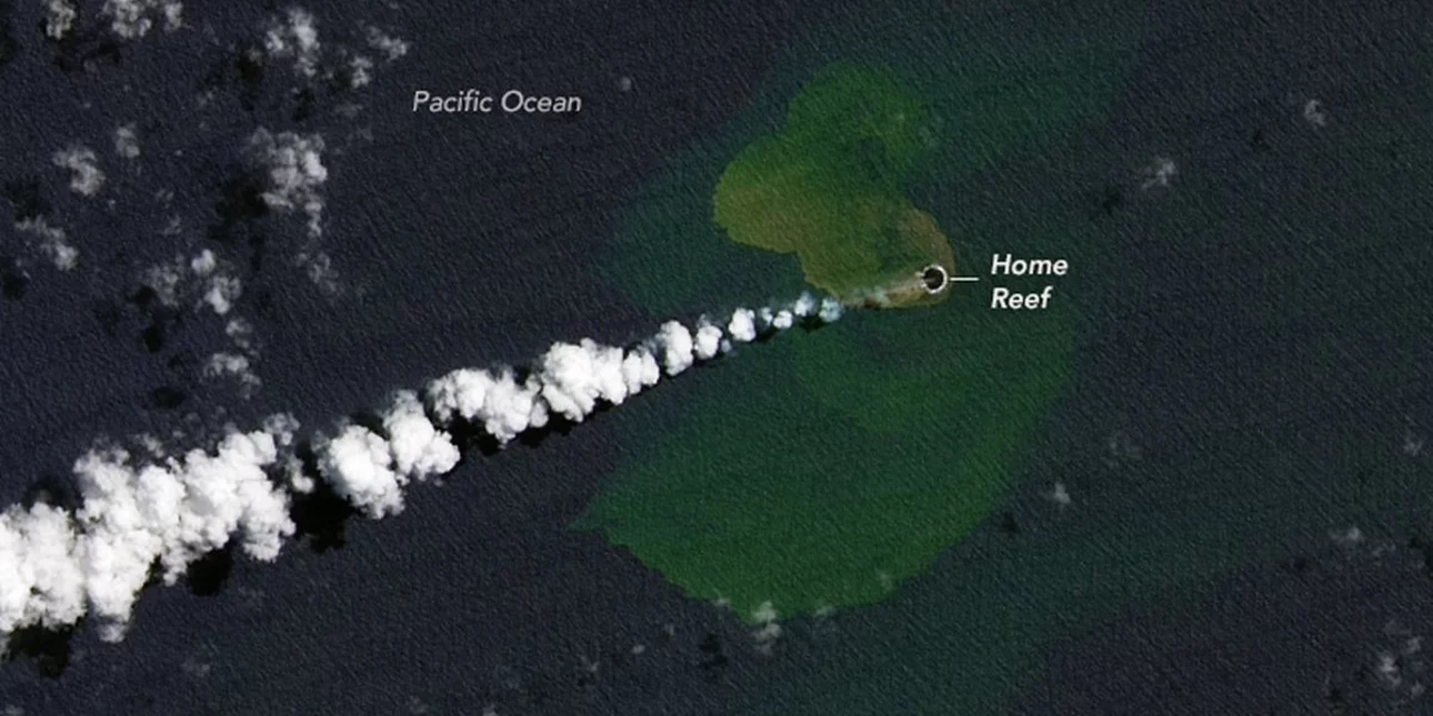 Ειρηνικός Ωκεανός: Αναδύθηκε μικροσκοπικό νησί μετά την έκρηξη του υποθαλάσσιου ηφαιστείου στο αρχιπέλαγος Τόνγκα