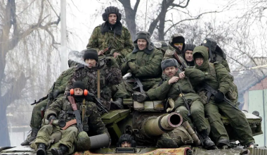 Αλλιώς τα έλεγαν στην Δύση: Ουκρανοί αιχμάλωτοι ζητούν να ενταχθούν στις δυνάμεις των ρωσόφωνων του Ντονέτσκ (βίντεο)