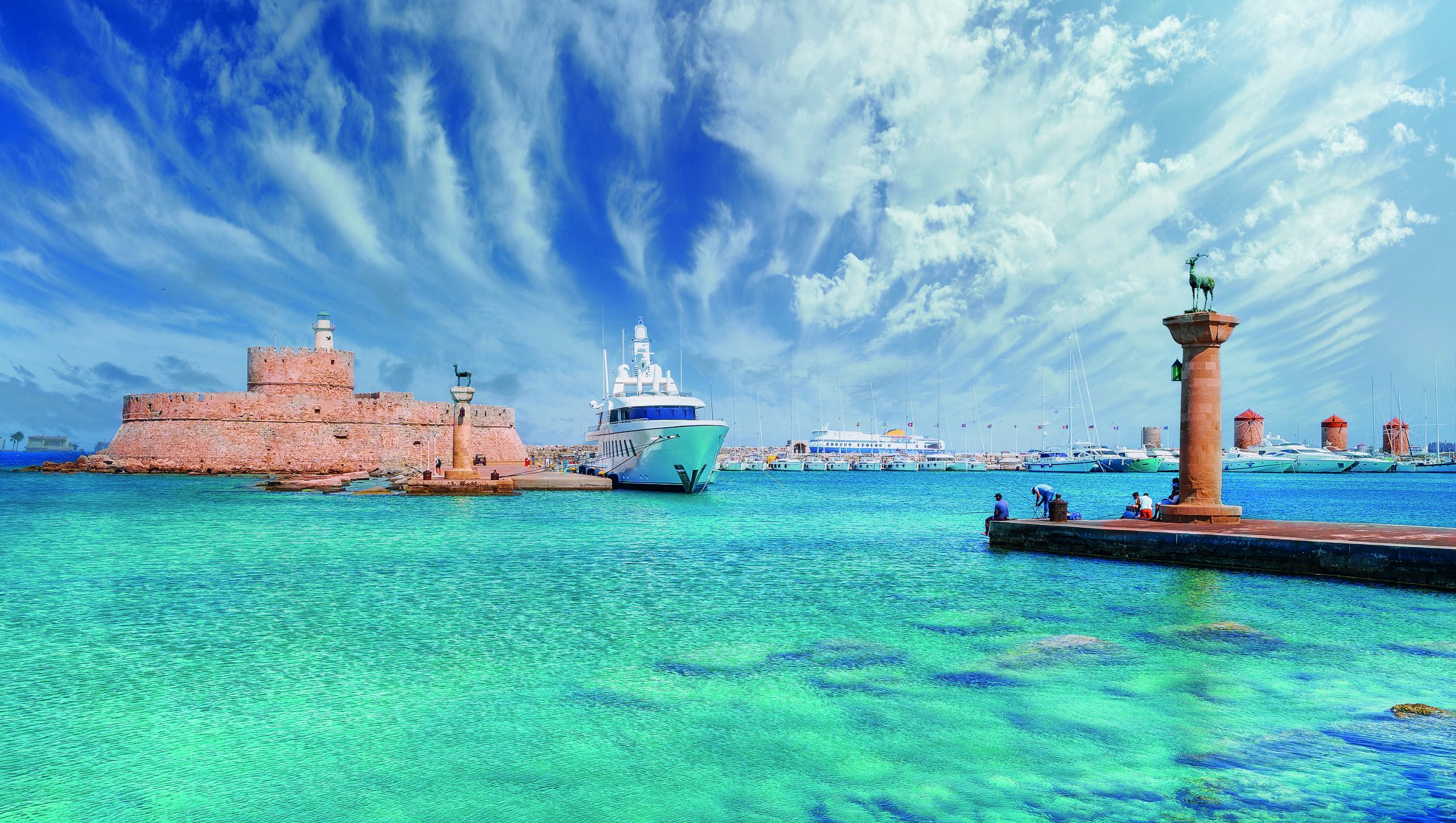 Σε απελπισία ο αντιδήμαρχος Ρόδου: «Αλλοδαποί αποβιβάζονται μαζικά στις παραλίες»