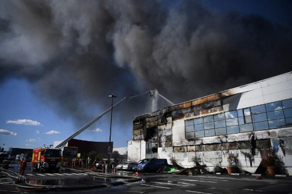 Rungis: Η καταστροφή της τεράστιας αγοράς τροφίμων δεν ήταν η πρώτη – Στις ΗΠΑ χτυπήθηκαν 90 μέσα σε 2 χρόνια!