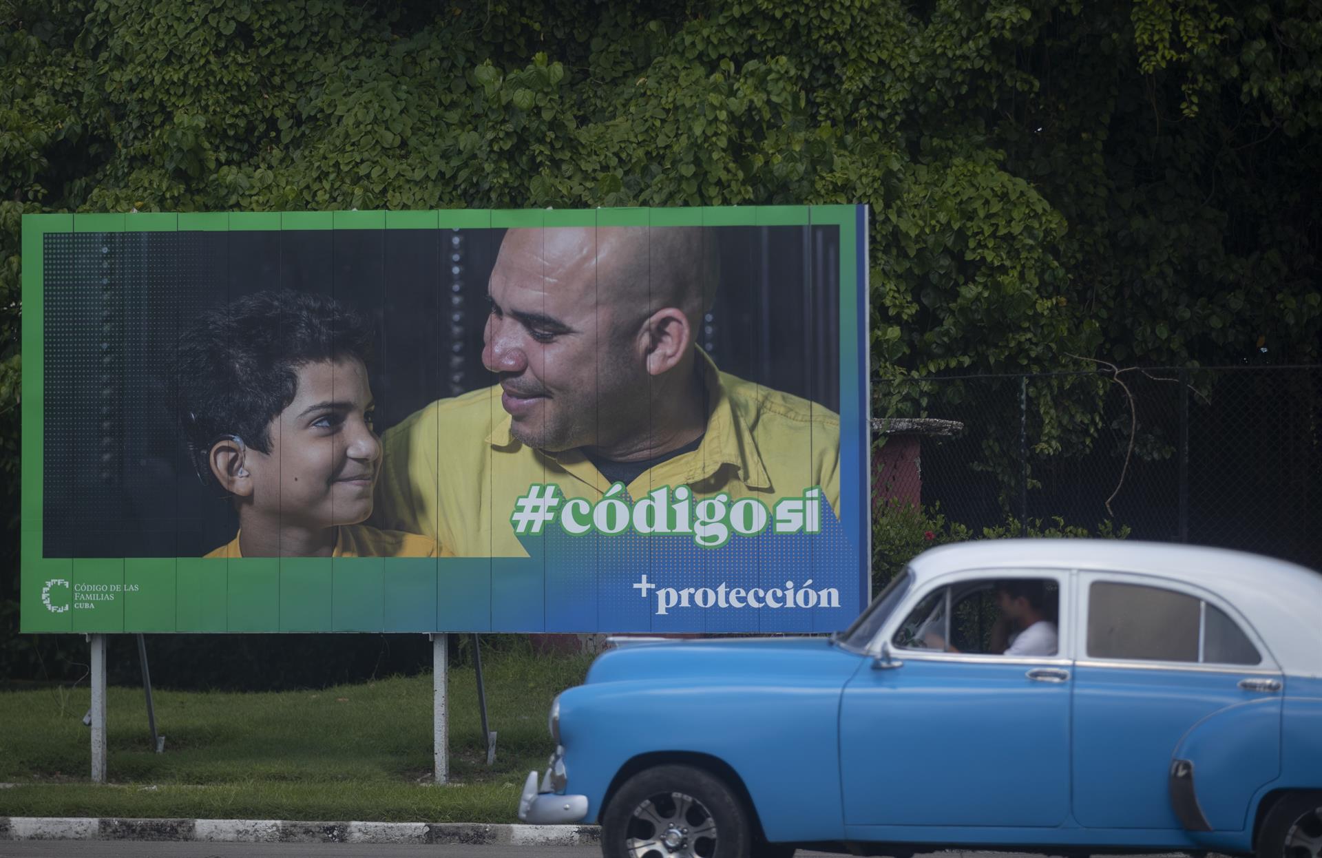 Κούβα: Εγκρίθηκε με δημοψήφισμα το νέο οικογενειακό δίκαιο – Επιτρέπει το γάμο ομοφυλοφίλων