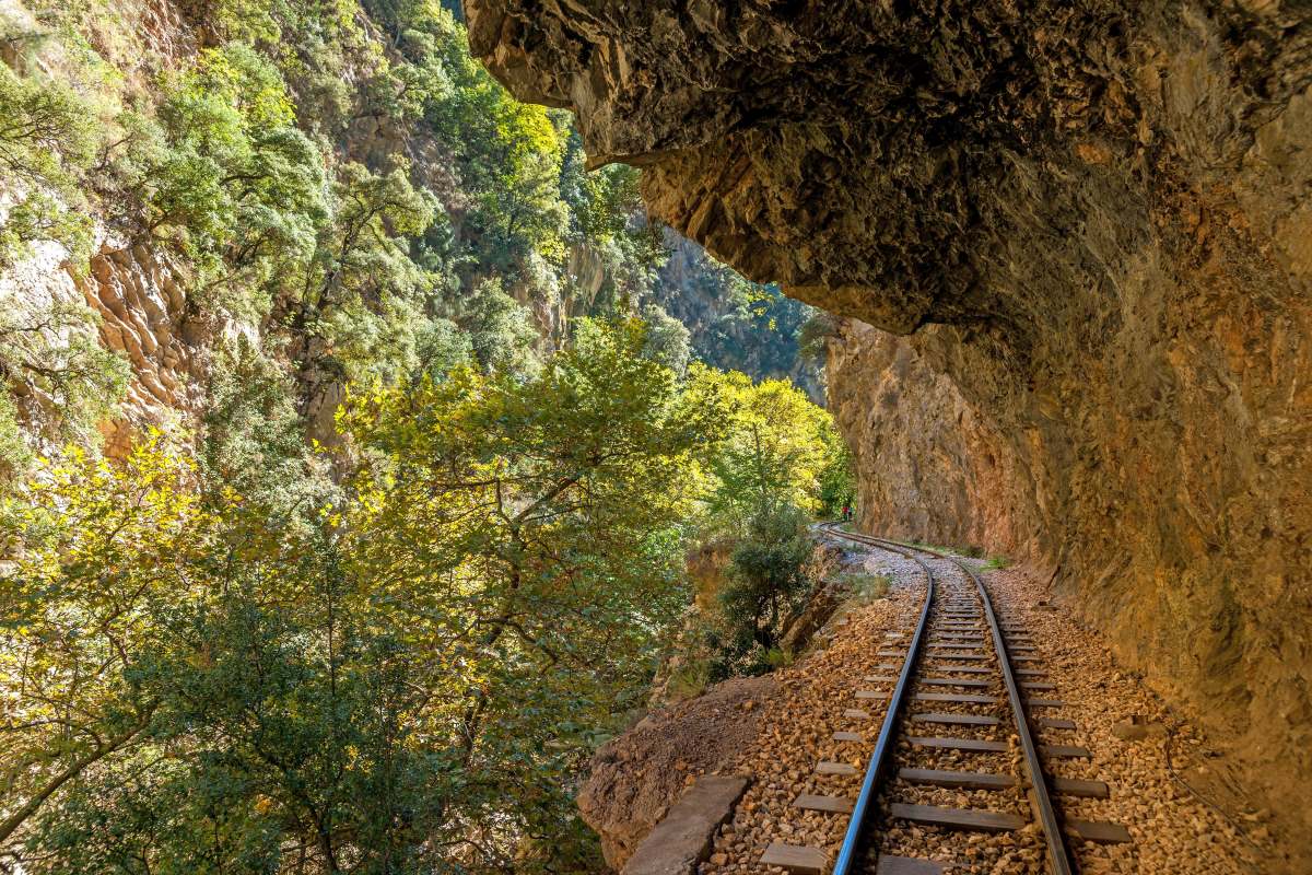 Ζαχλωρού: Το γραφικό χωριό της Αχαΐας που θα σας «ξετρελάνει» – Η «μαγική» διαδρομή με τον Οδοντωτό (φώτο)