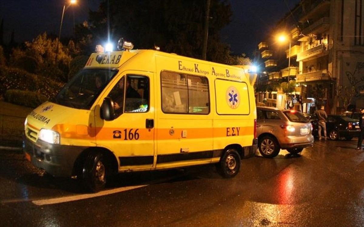 Τροχαίο ατύχημα στη λεωφόρο Αθηνών – Ένας τραυματίας