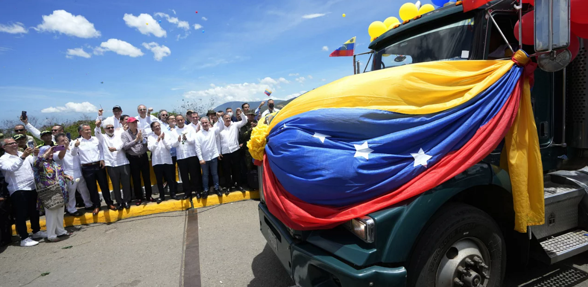 Ιστορική μέρα: Βενεζουέλα και Κολομβία ανοίγουν ξανά τα σύνορά τους μετά από 7 χρόνια