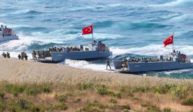 Ο Ερντογάν απειλεί με εισβολή: «Έχουμε 40.000 στρατιώτες – Η στρατιωτικοποίηση δεν θα μείνει αναπάντητη»