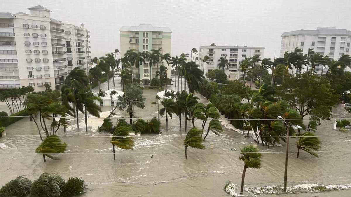 Απίστευτο βίντεο από τις ΗΠΑ: Ο κυκλώνας Ίαν «ρούφηξε» τη θάλασσα στον κόλπο της Τάμπα!
