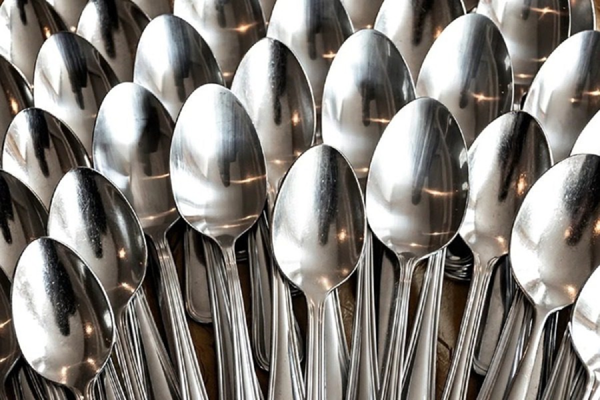 Κι όμως συνέβη: Γιατρός βρήκε 63 κουτάλια στο στομάχι ασθενή – Ο λόγος που τα… έτρωγε (φωτό)