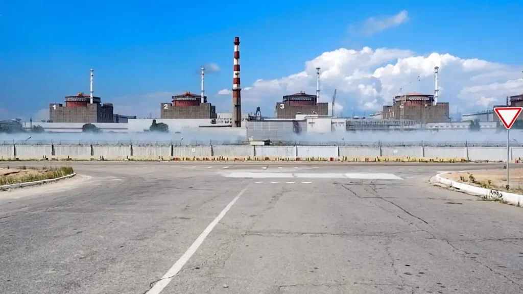 Ζαπορίζια: Αναφορές για φωτιά στον πυρηνικό σταθμό – Διαψεύδει η Energodar  
