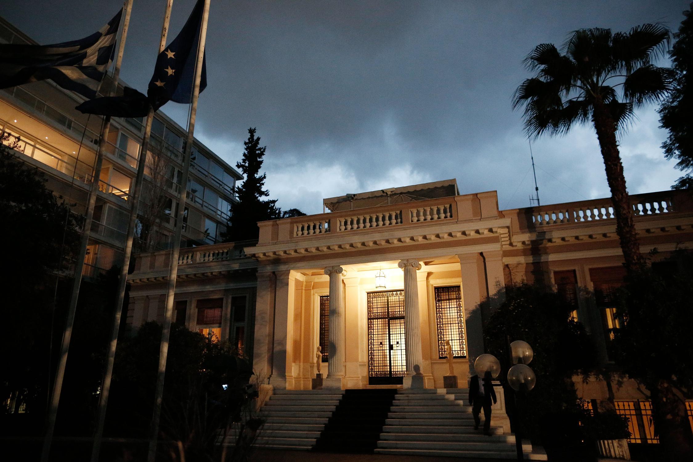 Μαξίμου: Έκτακτη σύσκεψη για ελληνοτουρκικά – Έντονη ανησυχία