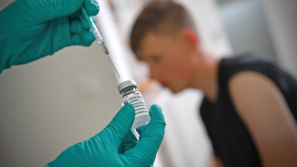 Η Σουηδία βάζει τέλος στους εμβολιασμούς των εφήβων κατά του κορωνοϊού
