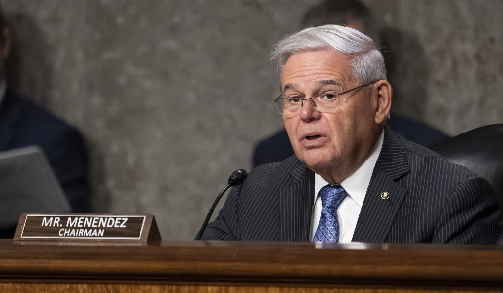 Μπομπ Μενέντεζ: Κατέθεσε νέα τροπολογία για την απόκτηση των F-16 από την Τουρκία υπό όρους