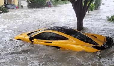 Φλόριντα: «Θύμα» του κυκλώνα Ίαν ολοκαίνουργιο supercar αξίας 1 εκατ. δολαρίων (φωτό)