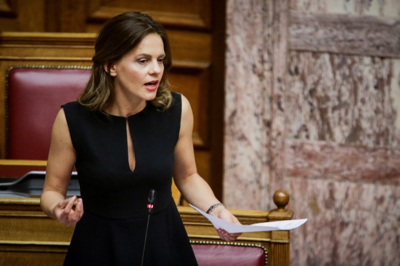 Ε.Αχτσιόγλου: «Οι πολιτικές του κ. Μητσοτάκη δεν ταυτίζονται με τη χώρα – Θα πρέπει να καταγγέλλονται»