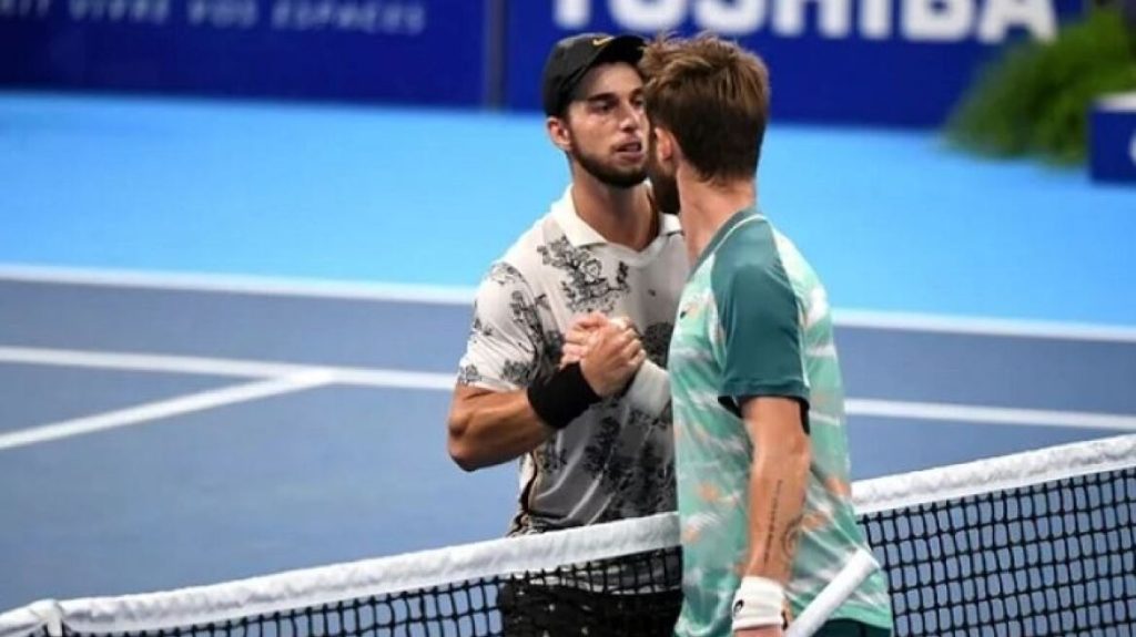 Τένις: Πρωτοφανείς εικόνες στο τουρνουά της Ορλεάνης – Μουτέ και Αντρέεφ «πιάστηκαν στα χέρια»